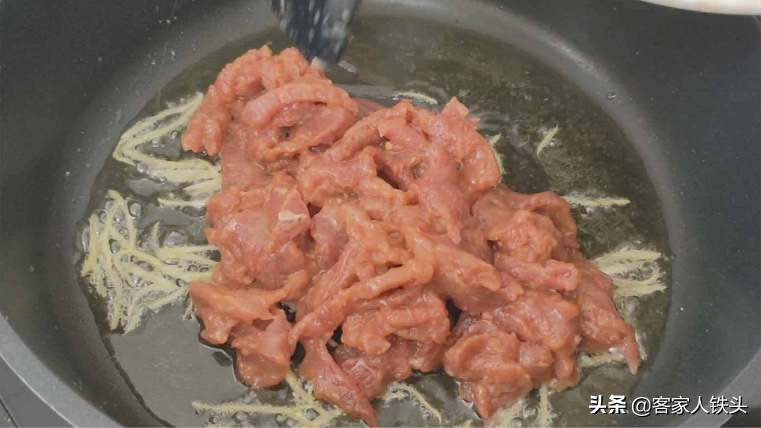 炒牛肉一定不要直接下鍋，教你實(shí)用小技巧，牛肉嫩滑好吃口感超棒