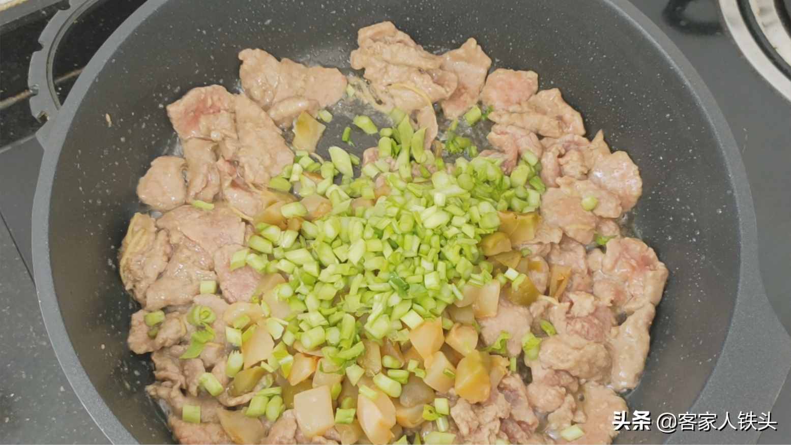 炒牛肉一定不要直接下鍋，教你實(shí)用小技巧，牛肉嫩滑好吃口感超棒