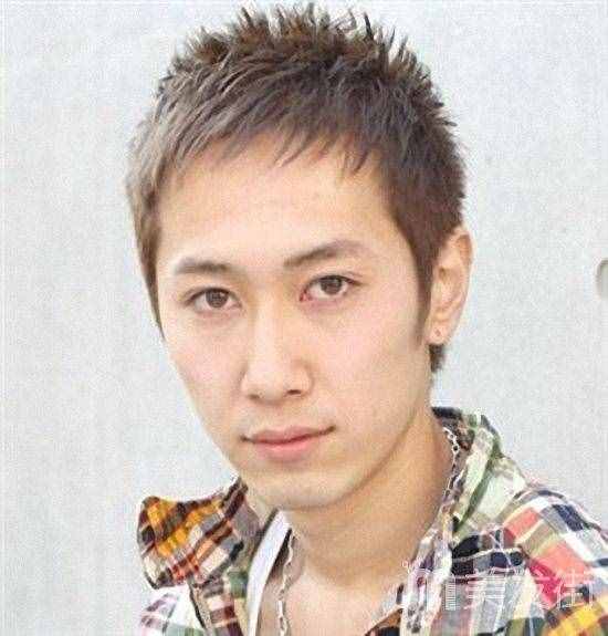 長臉男生適合什么發(fā)型_長臉男生適合的短發(fā)發(fā)型圖片2