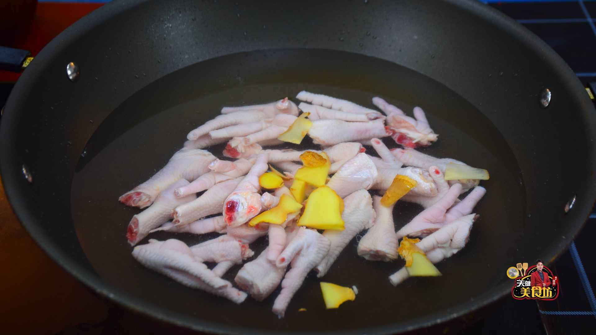 廣式花生雞爪湯的做法，配方和步驟詳細(xì)講解，廚房小白也能學(xué)會