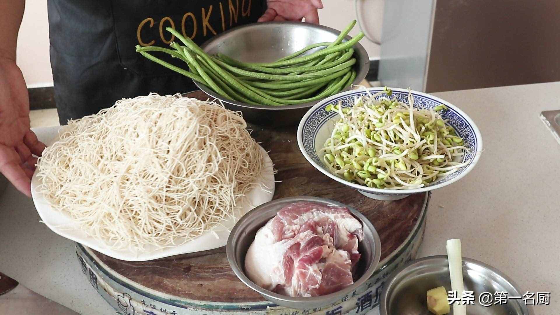河南蒸面條的正確做法，出鍋噴香，大廚手把手教你在家做，收藏了