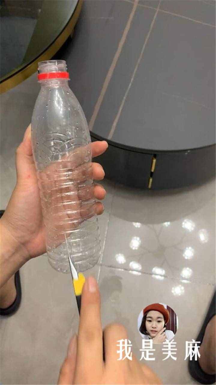 一分鐘教你做一個好看的手工燈籠，制作過程非常簡單，先收藏了