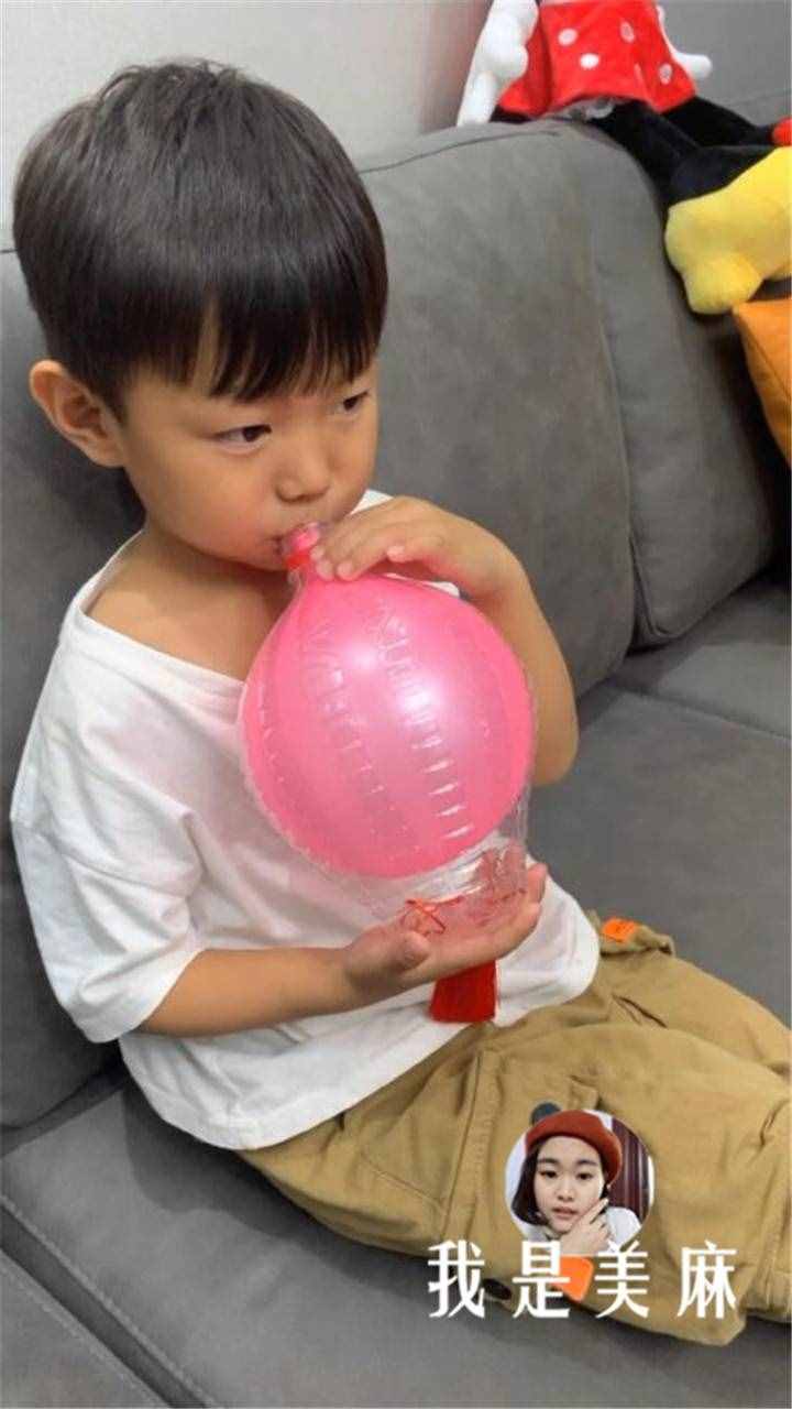 一分鐘教你做一個好看的手工燈籠，制作過程非常簡單，先收藏了