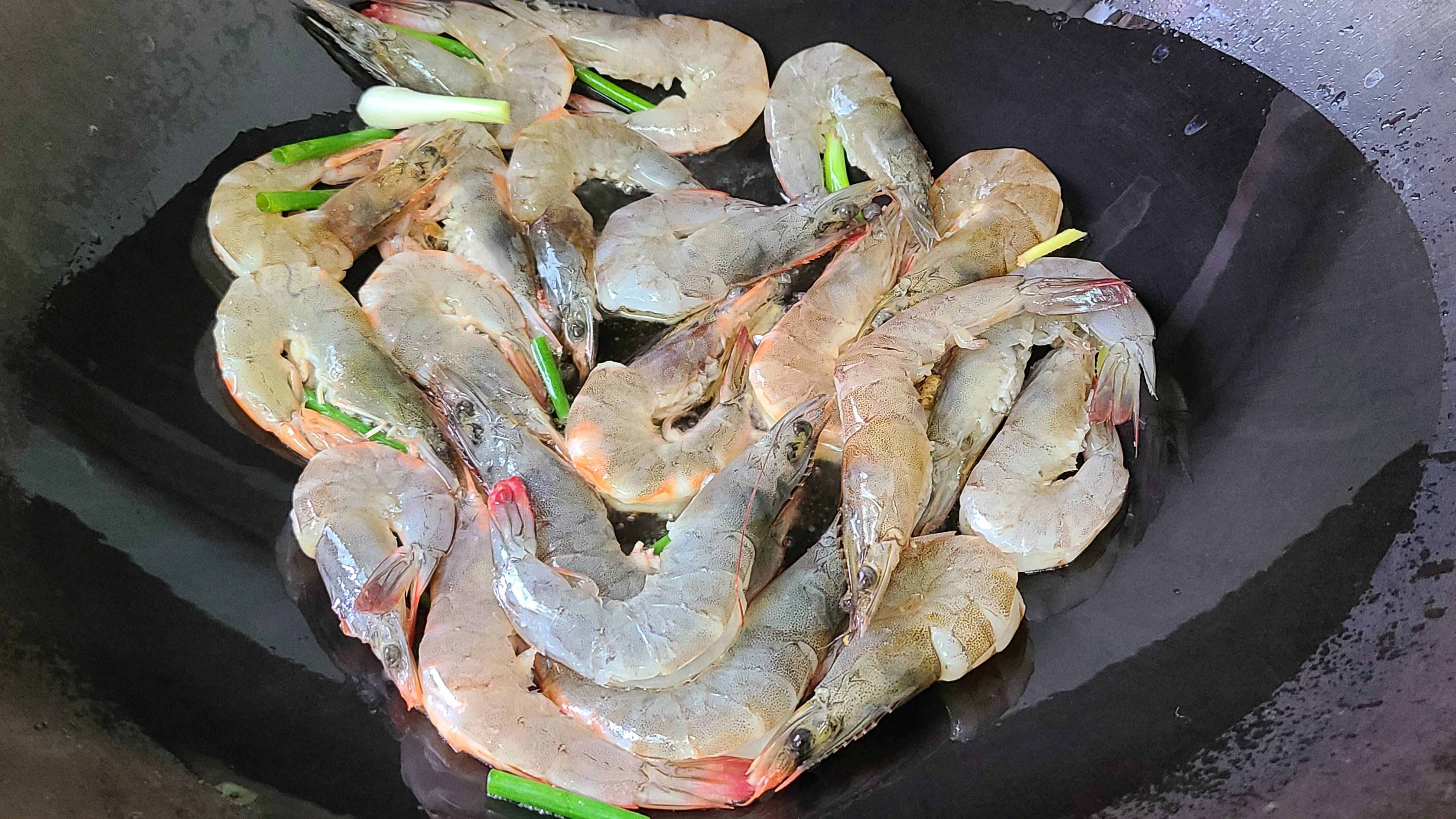愛吃大蝦試試這種做法，簡單美味又好吃，超下飯，小孩很喜歡吃