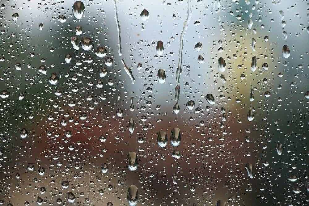 向天空放一炮就能下雨，人工降雨是如何做到的！