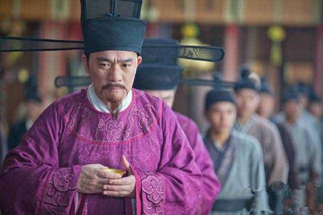 趙匡胤讓趙普一人當(dāng)了十年宰相，卻突然把他罷免了，為什么