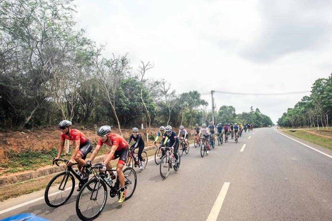 你一定想去的，海南自行車(chē)環(huán)島線(xiàn)路介紹，800公里的椰島風(fēng)光