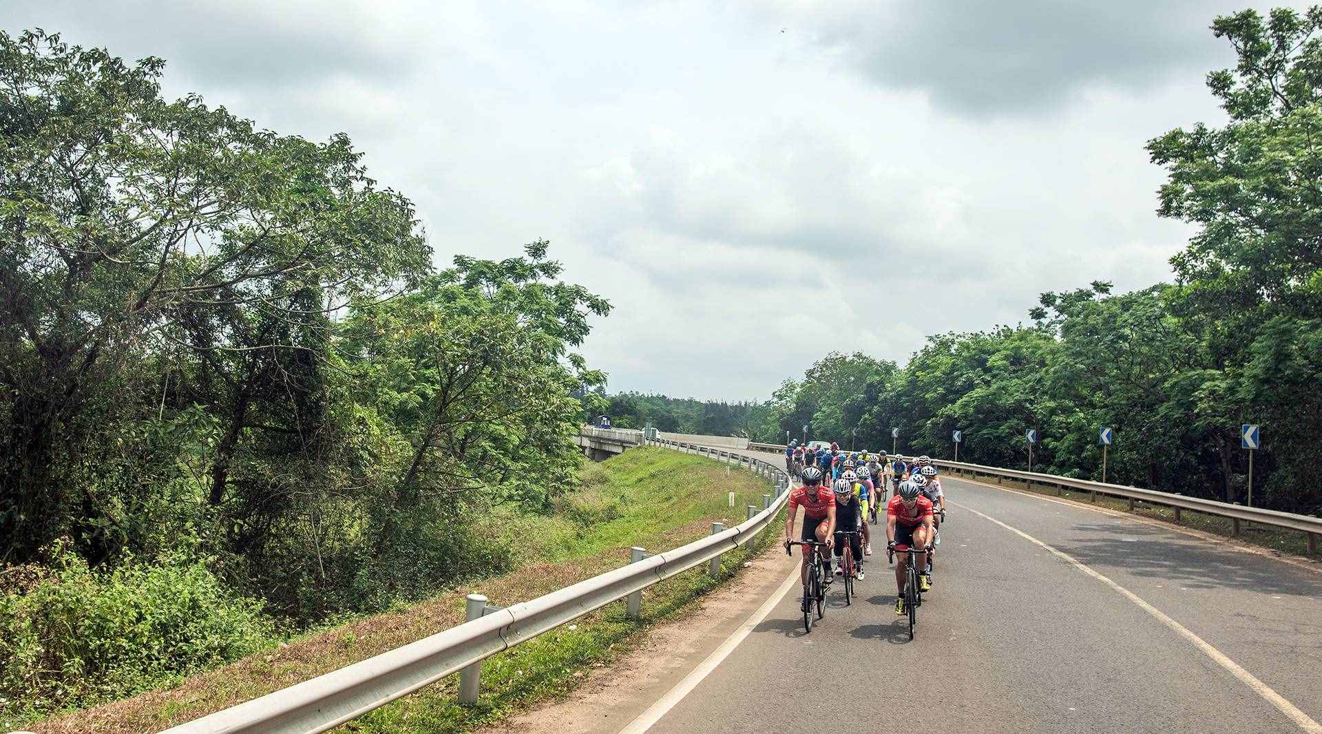 你一定想去的，海南自行車(chē)環(huán)島線(xiàn)路介紹，800公里的椰島風(fēng)光