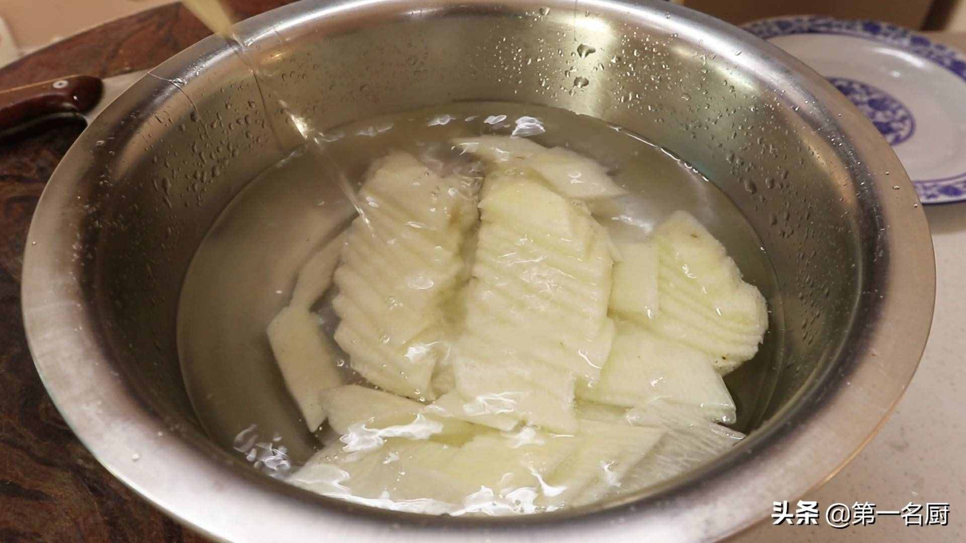 半個(gè)山藥加2個(gè)雞蛋，沒想到這么好吃，鮮香脆嫩，健脾開胃