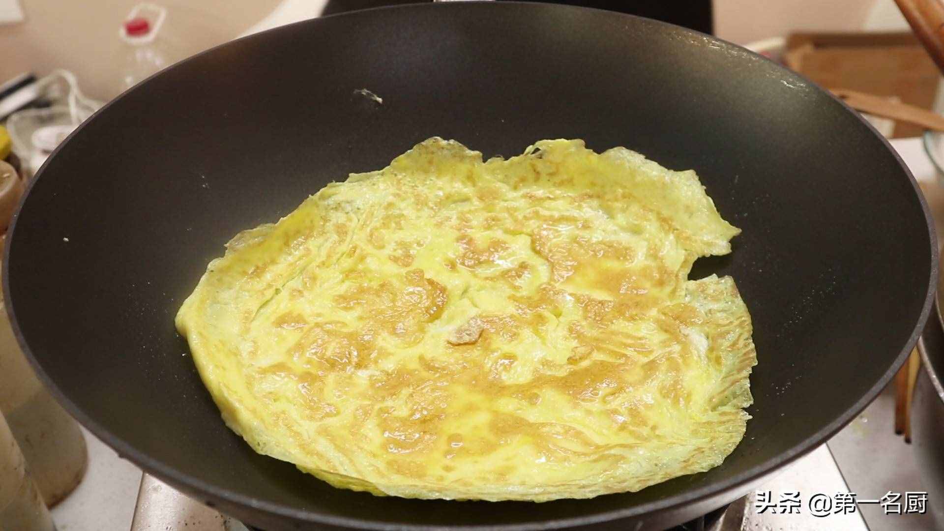 半個(gè)山藥加2個(gè)雞蛋，沒想到這么好吃，鮮香脆嫩，健脾開胃