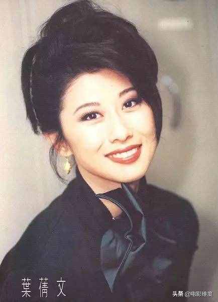 58歲葉倩文，曾經(jīng)紅極一時，嫁大14歲林子祥，如今家庭幸福