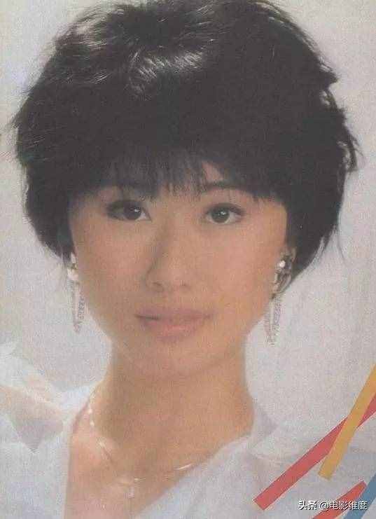 58歲葉倩文，曾經(jīng)紅極一時，嫁大14歲林子祥，如今家庭幸福