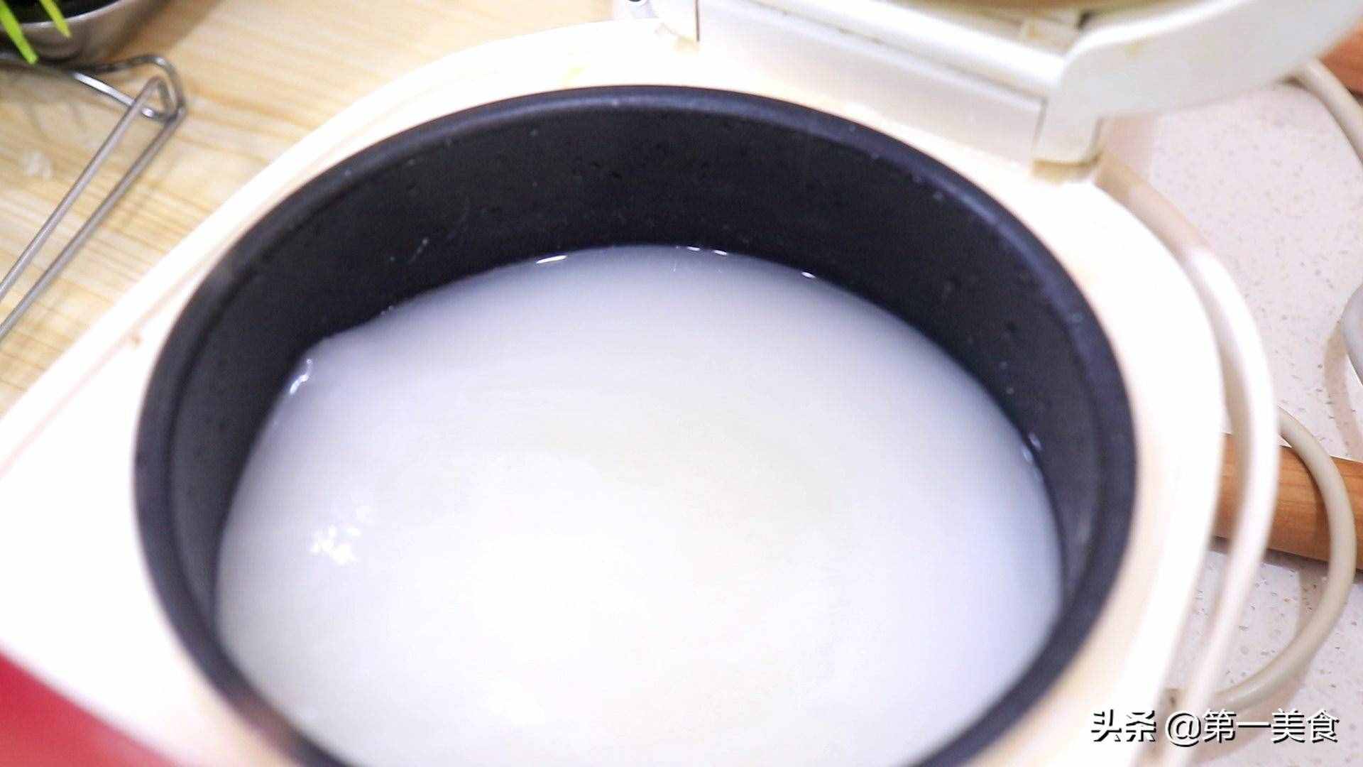 這才是蛋炒飯的地道做法，色澤金黃，粒粒分明，烹飪簡(jiǎn)單有食欲