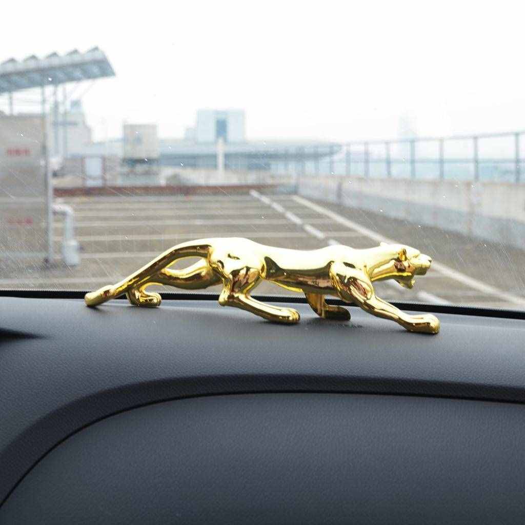 自以為很帥其實(shí)很LOW的汽車(chē)內(nèi)飾用品和擺件