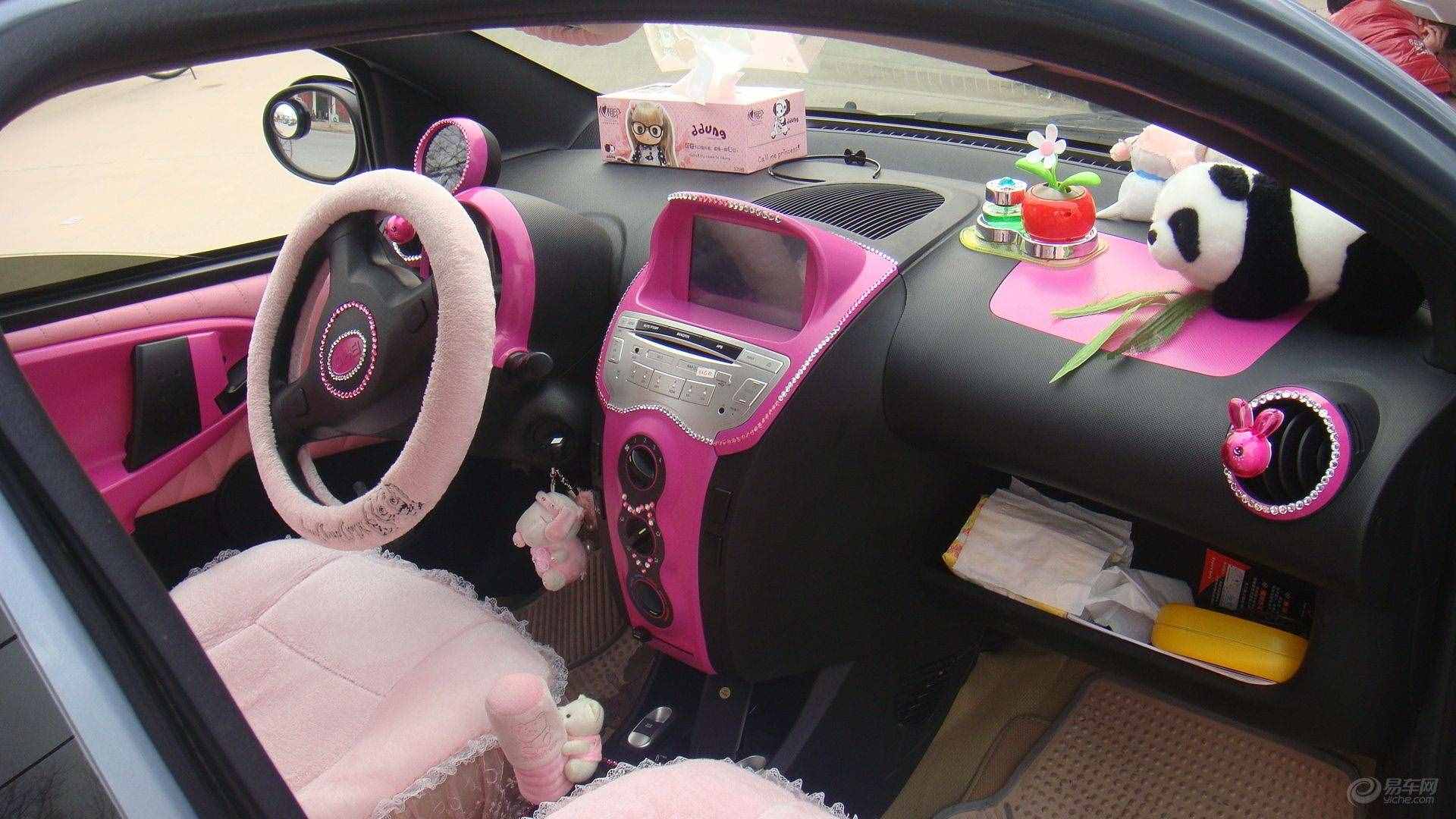 自以為很帥其實(shí)很LOW的汽車(chē)內(nèi)飾用品和擺件