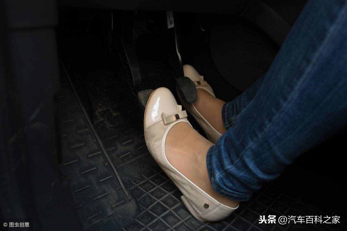 開手動(dòng)擋車學(xué)會以下5點(diǎn)，駕駛水平離老司機(jī)就不遠(yuǎn)了