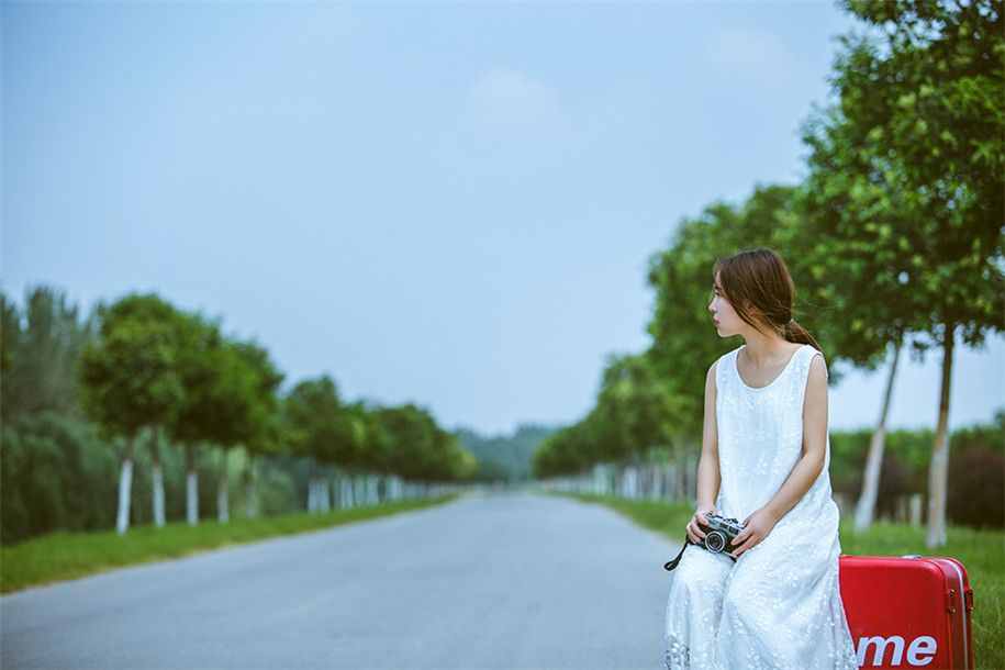 干貨分享：女孩子學(xué)化妝有前途嗎？化妝師的前途在哪里？