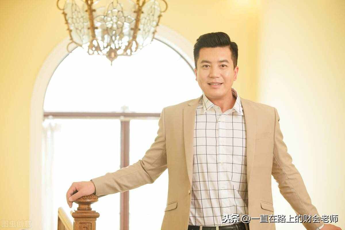 戀愛(ài)！大學(xué)生活無(wú)法回避的話題。聊一聊大學(xué)生談戀愛(ài)的利與弊