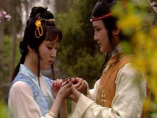 寶黛之戀失敗，根本原因是什么？寶釵的介入，還是王夫人的剛愎？
