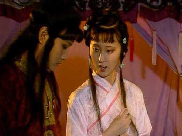 寶黛之戀失敗，根本原因是什么？寶釵的介入，還是王夫人的剛愎？