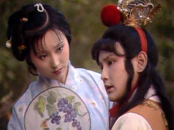 寶黛之戀失敗，根本原因是什么？寶釵的介入，還是王夫人的剛愎？