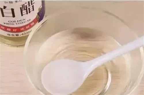 洗葡萄的小妙招，水里加點“小料”，一沖就干凈