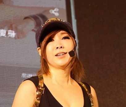韓國53歲美魔女鄭多燕，一個(gè)瑜伽球，教你輕松瘦全身