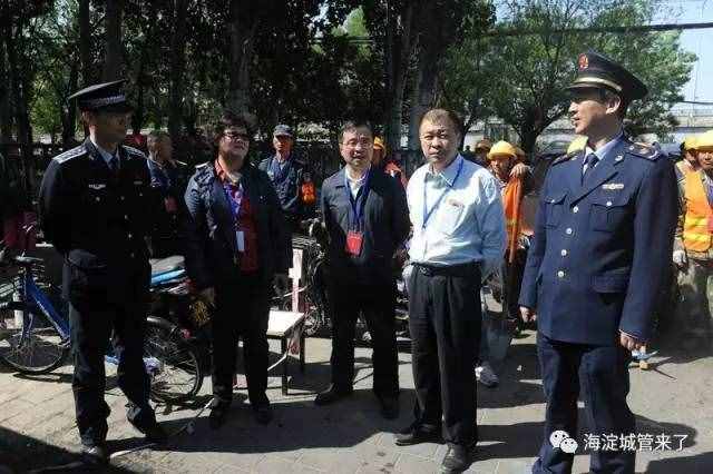 提升京藏高速沿線環(huán)境 拆除海淀西三旗橋東南角違法建設(shè)