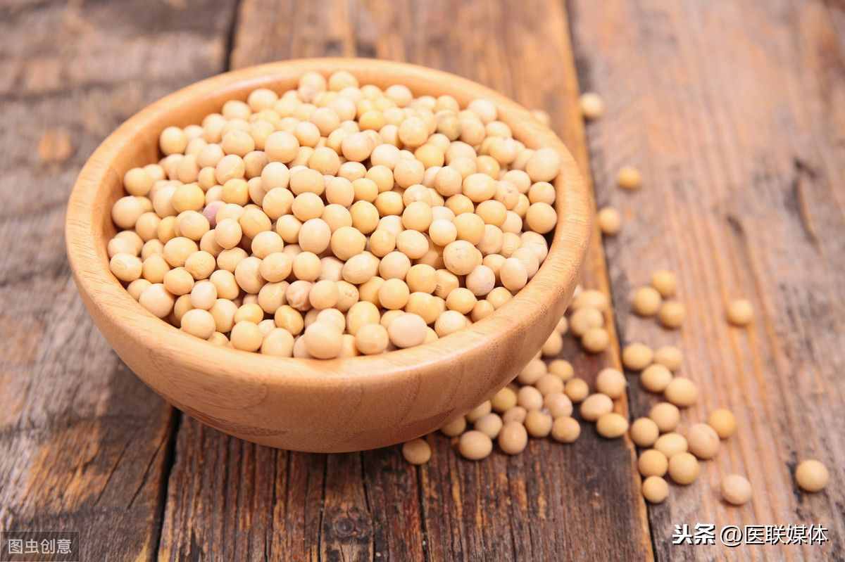 骨折后吃什么好得快？告訴你3種補(bǔ)鈣的食物，別只盯著骨頭湯