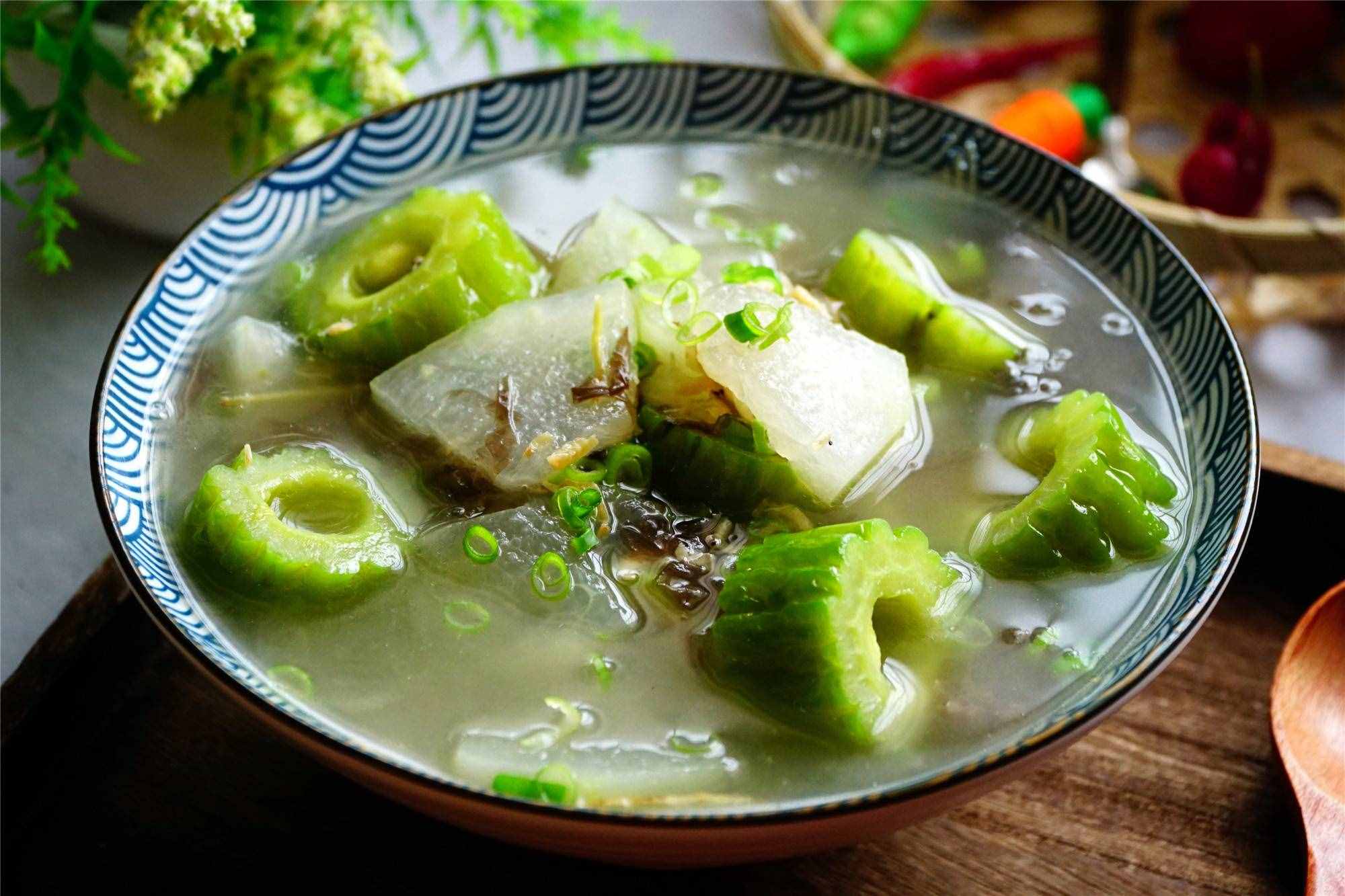 天熱多喝湯，6道適合夏季喝的時(shí)令湯，葷素搭配，收藏好過夏天