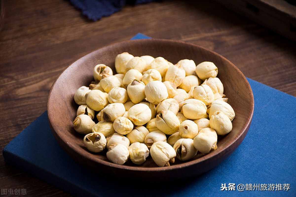 石城被譽為“白蓮之鄉(xiāng)”，這里的荷花美如畫，蓮子美食也是一絕