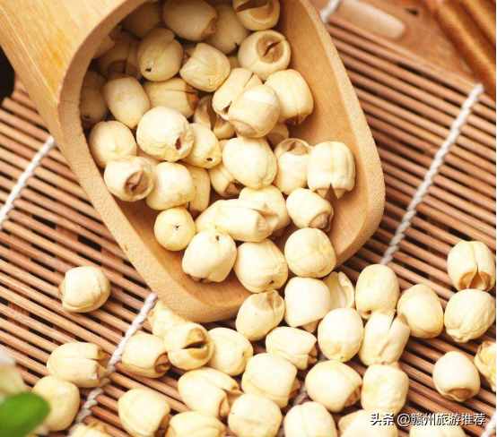 石城被譽為“白蓮之鄉(xiāng)”，這里的荷花美如畫，蓮子美食也是一絕