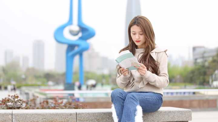 現(xiàn)代人越來越不愛讀書了？濟南城中出現(xiàn)的這一幕讓網(wǎng)友贊爆了