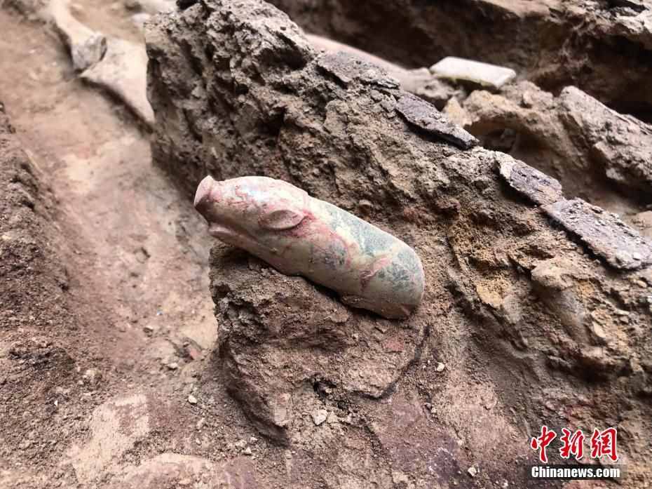 陜西發(fā)現(xiàn)一完整西漢早期墓葬 出土近百件珍貴文物