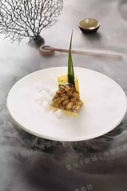 龍城冷藝俱樂(lè)部現(xiàn)身！十道創(chuàng)意涼菜呈獻(xiàn)！