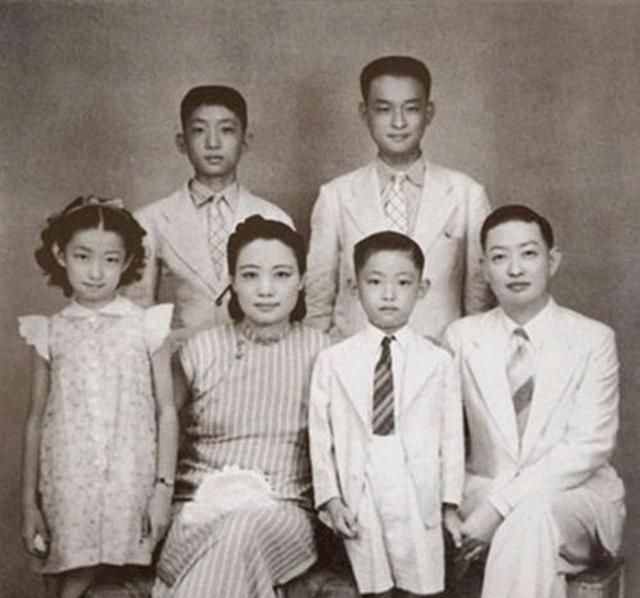 梨園冬皇孟小冬，人生三折戲曲兩任伴侶，絕代風(fēng)華也難逃悲歡離合