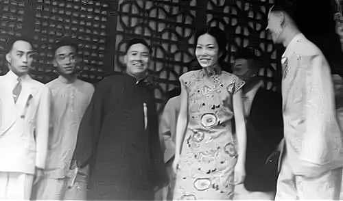 梨園冬皇孟小冬，人生三折戲曲兩任伴侶，絕代風(fēng)華也難逃悲歡離合