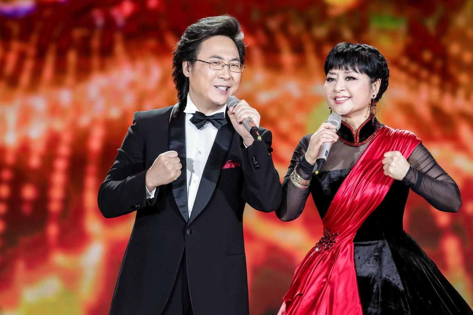 歌唱家廖昌永：與“三心牌”愛妻的幸?；橐? style=