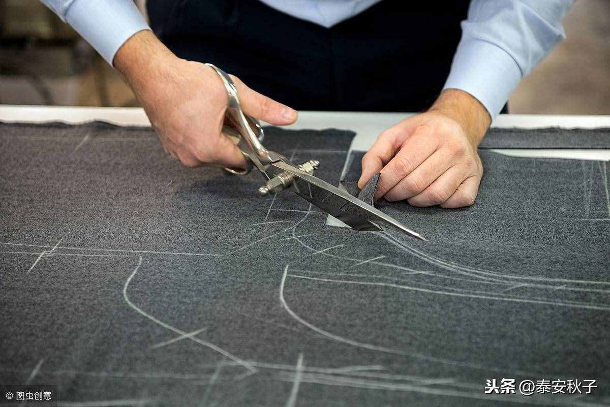 個人在家做一件簡單衣服的三個制作步驟，做衣服不要想的太復(fù)雜
