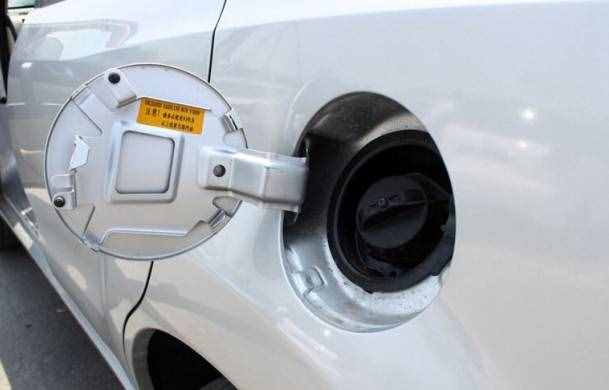 汽車油箱都有哪些零部件組成？我們仔細(xì)來瞧瞧。
