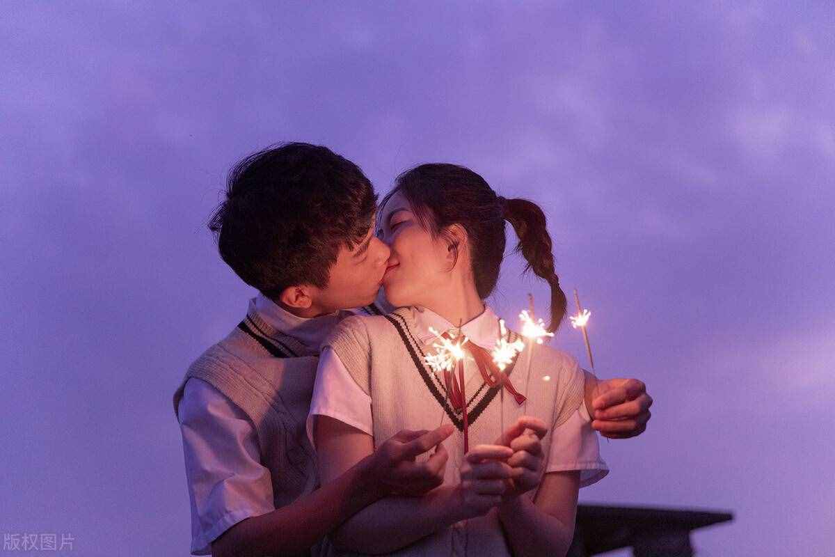 為什么“母胎solo”的人越來越多？聽聽復(fù)旦明星教授的看法