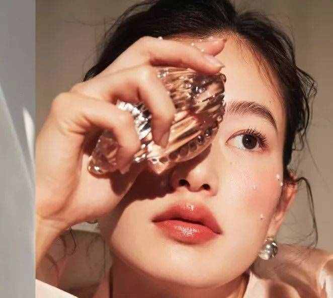 泰妍深夜逛街掃貨，原來韓國有這么多值得剁手的小眾彩妝