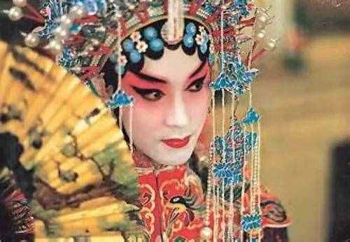 走在張國榮生前最愛的紹興路，漢源書店已和他一起離開！
