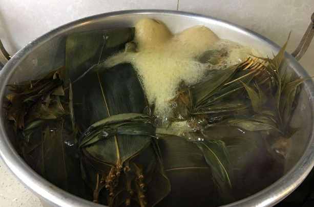 包粽子時(shí)，糯米需要泡幾個(gè)小時(shí)？好多人弄錯(cuò)，難怪粽子夾生不軟糯