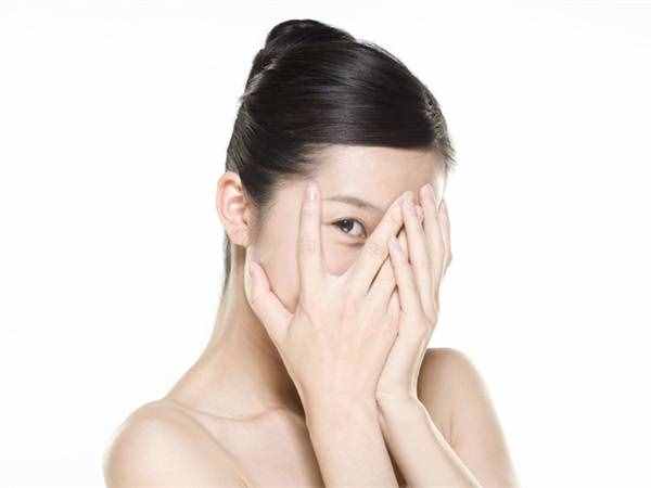 臉上皮膚過(guò)敏有哪些癥狀？