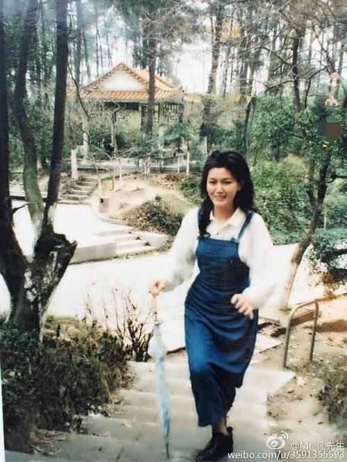 吳亦凡為何資源開(kāi)掛？家庭背景大曝光，原來(lái)吳媽媽美若天仙！