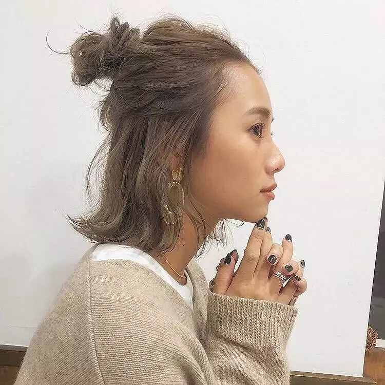5個(gè)簡(jiǎn)單編發(fā)，陪你度過(guò)短發(fā)尷尬期！