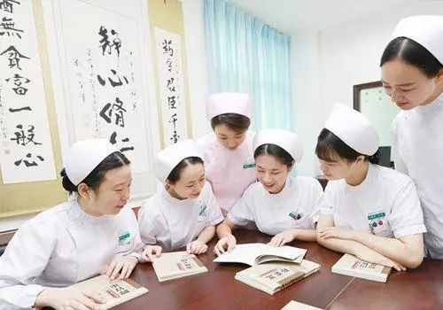 女生最吃香的十大職業(yè)，工作輕松，收入可觀