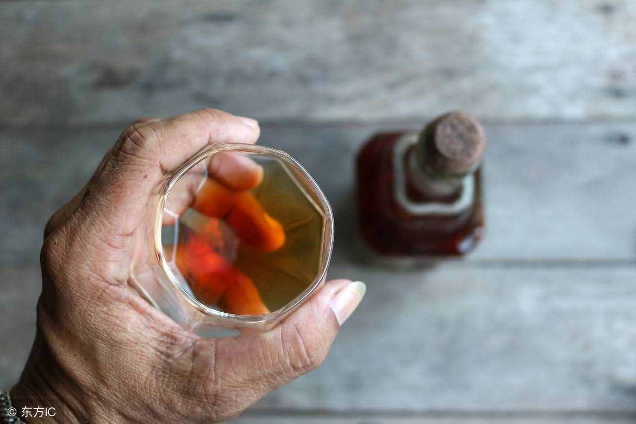 在一天之中，什么時候喝藥酒效果好？