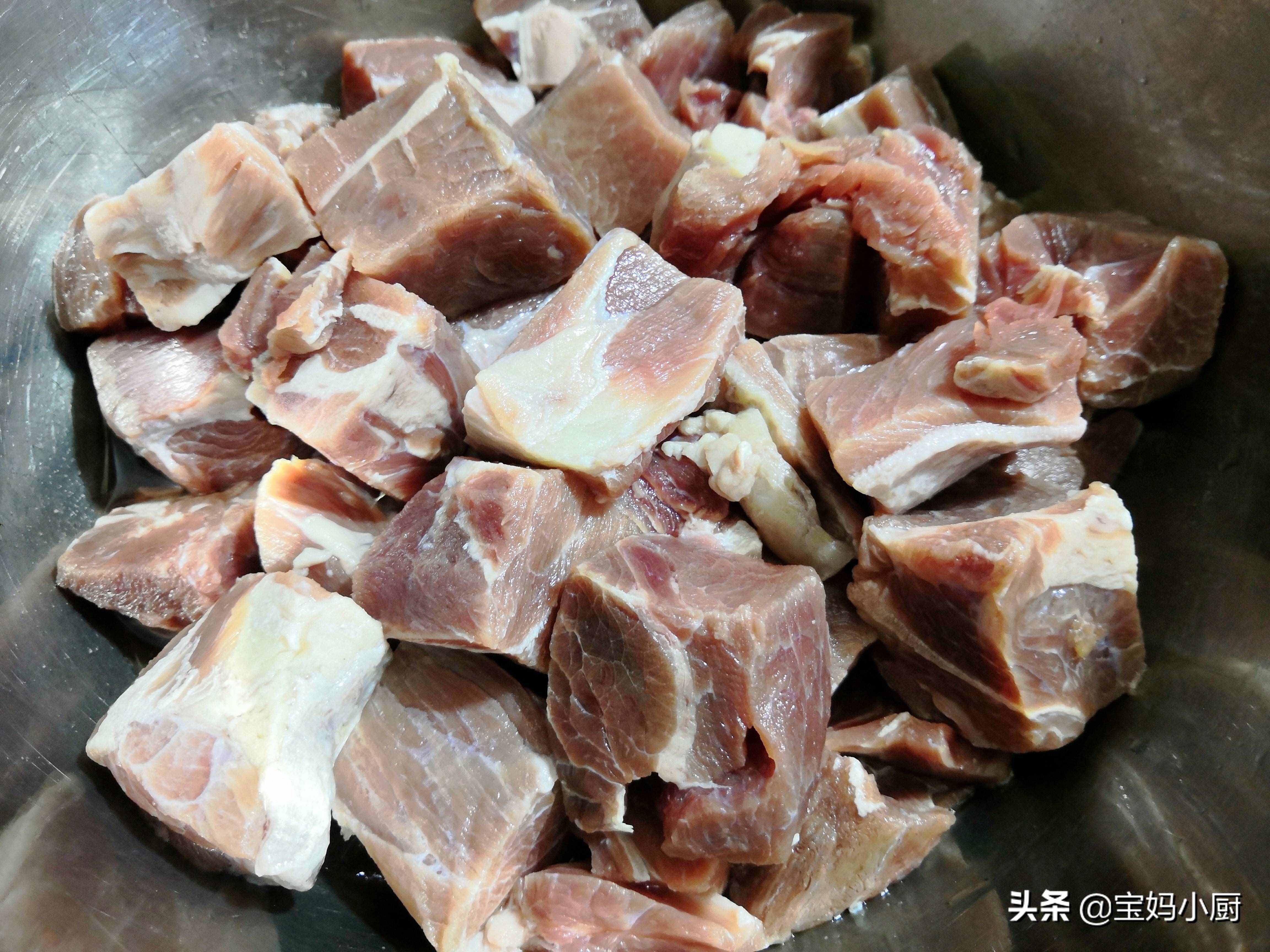 燉牛肉，軟爛可口還特香，這兩料不可少，照著做，大人孩子喜歡